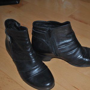 Taos Black Leather Women's Booties
